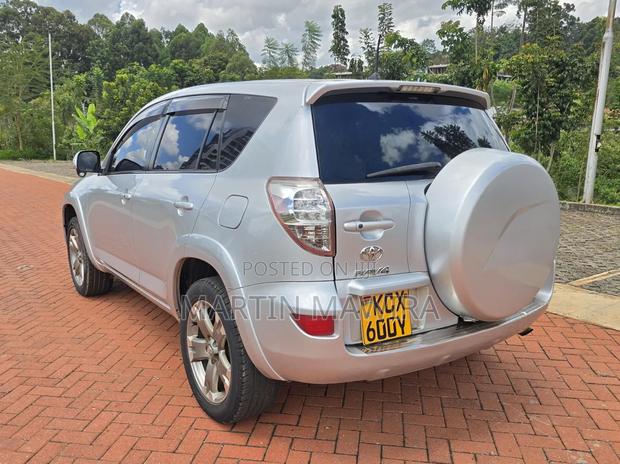 Toyota RAV4 2012 Silver