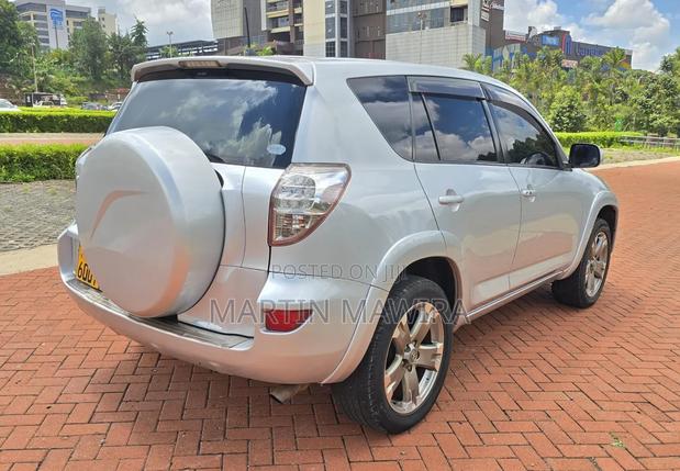 Toyota RAV4 2012 Silver