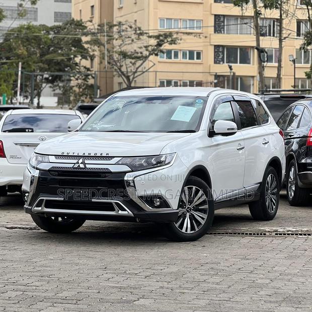 Mitsubishi Outlander 2020 White