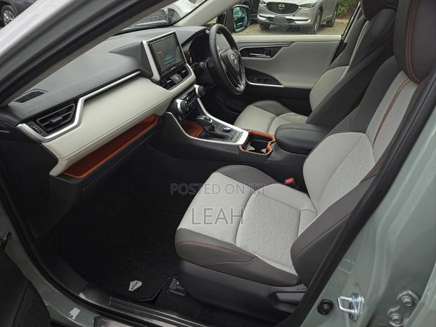 Toyota RAV4 Adventure AWD 2020 Green