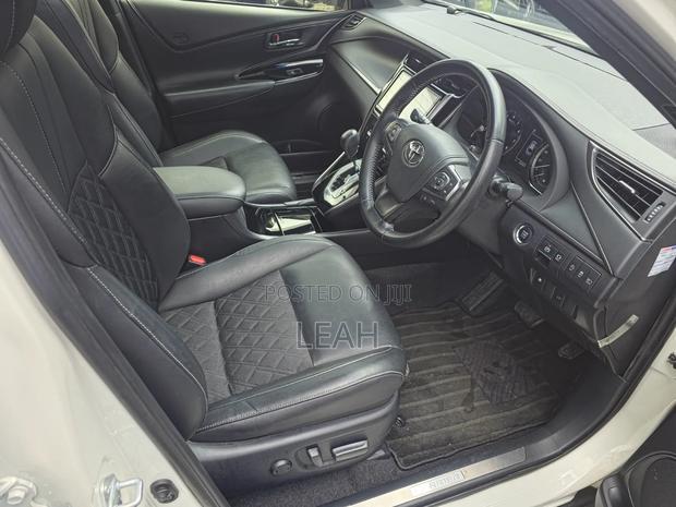 Toyota Harrier 2.0 2020