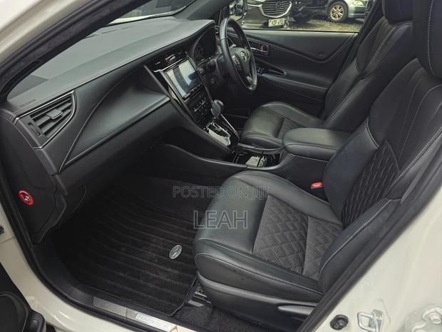 Toyota Harrier 2.0 2020