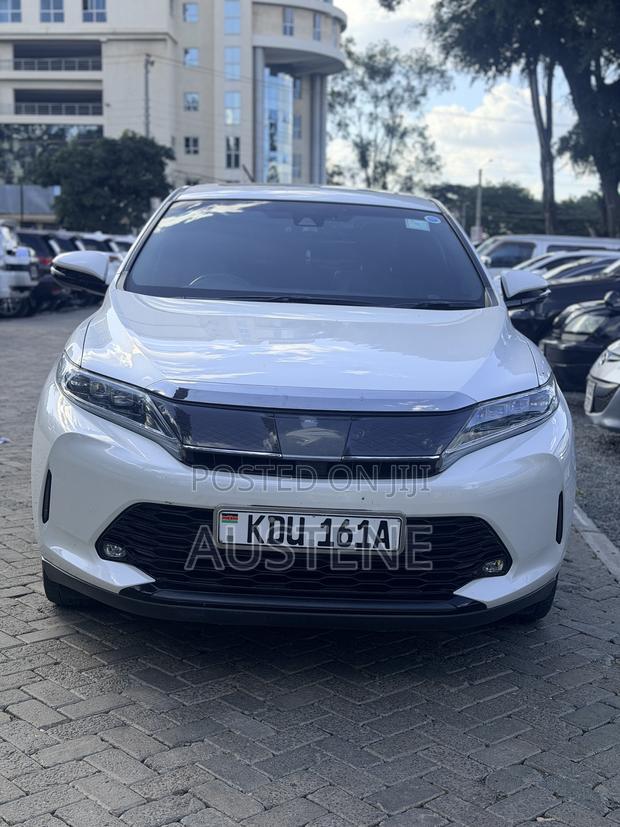 Toyota Harrier 2.0 Turbo 2018 White