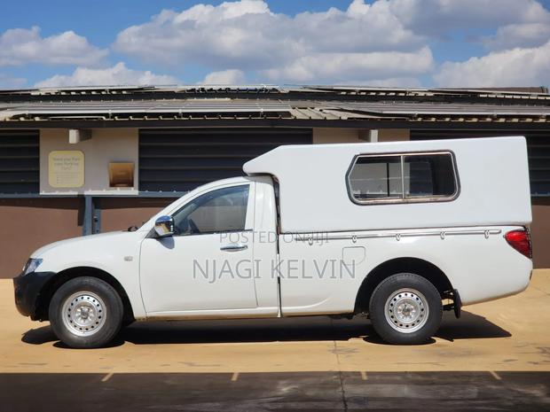 Mitsubishi L200 2009 White