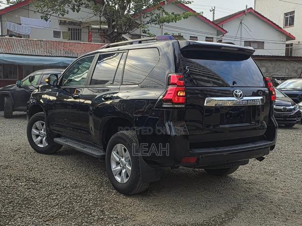 Toyota Land Cruiser Prado 2019 Black