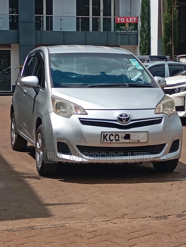Toyota Ractis 2012 Silver