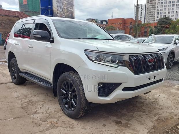 Toyota Land Cruiser Prado 2021 White