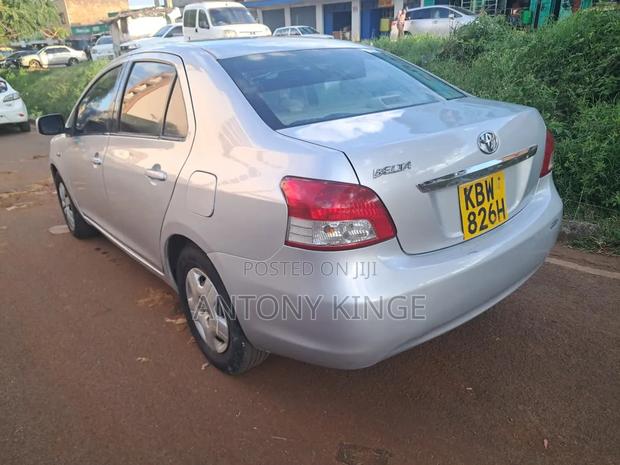Toyota Belta 2006 Silver