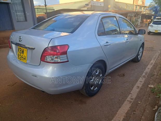 Toyota Belta 2006 Silver