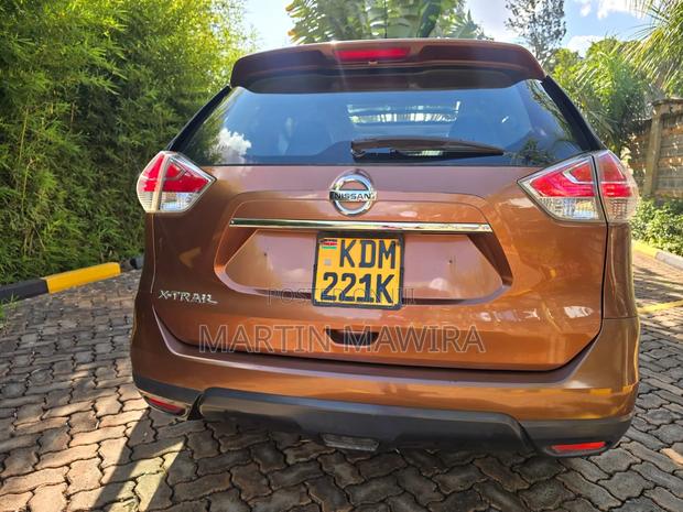 Nissan X-Trail 2014 Brown