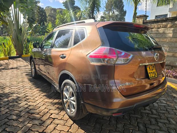 Nissan X-Trail 2014 Brown