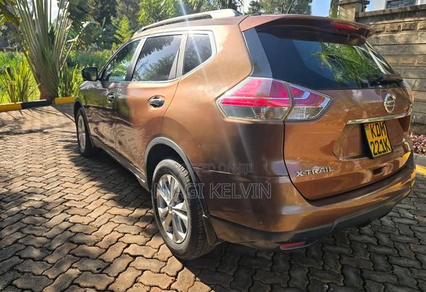Nissan X-Trail 2015 Brown