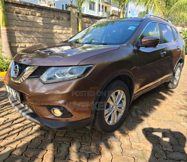 Nissan X-Trail 2015 Brown
