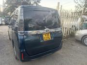 Toyota Voxy SV Premium 2014 Green for sale