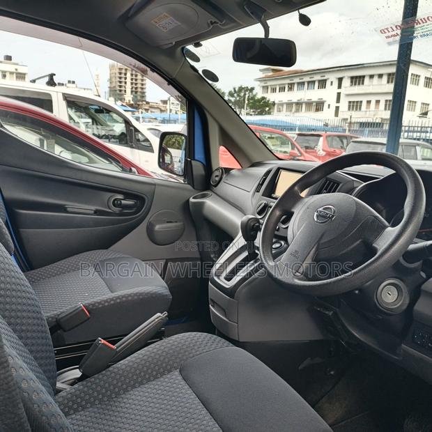 Nissan NV200 2019 Blue