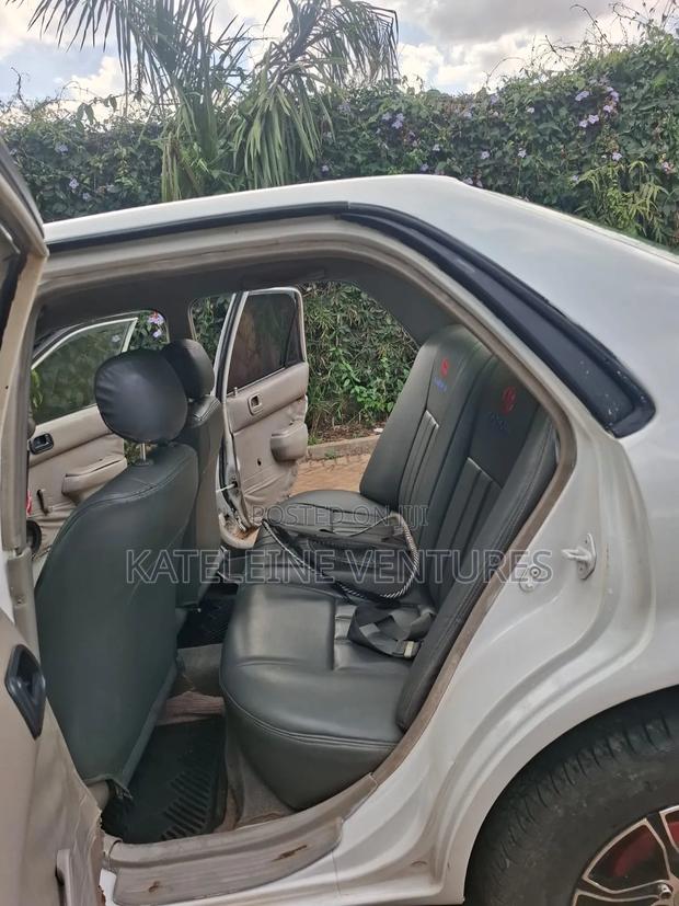Toyota Corolla 1998 White