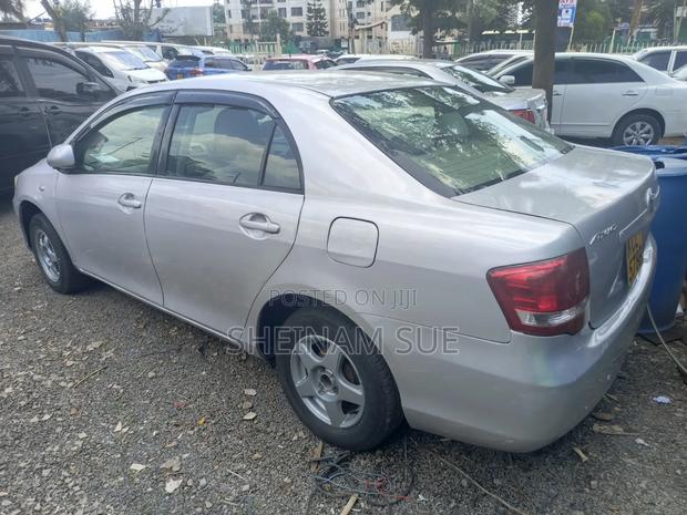 Toyota Axio 2010 Silver