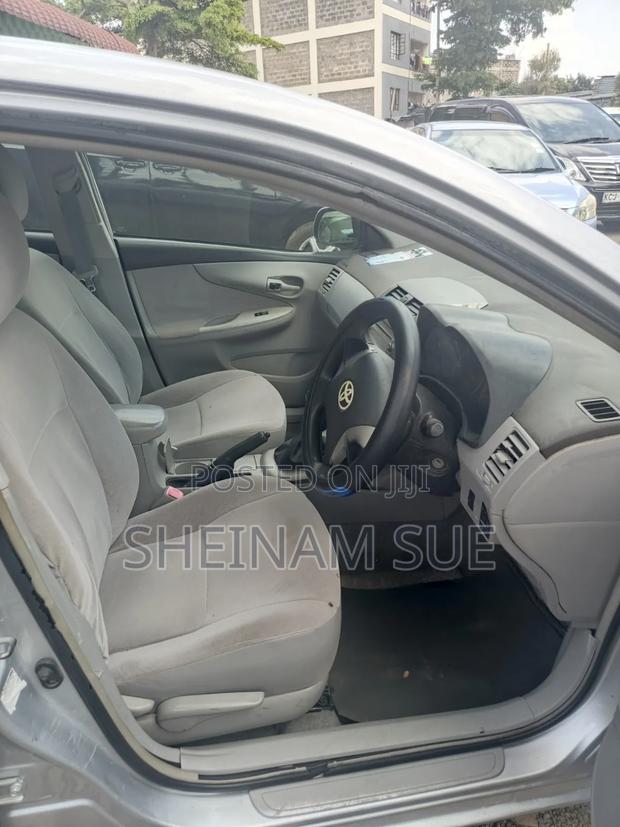 Toyota Axio 2010 Silver