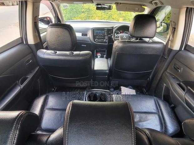 Mitsubishi Outlander 2014 White