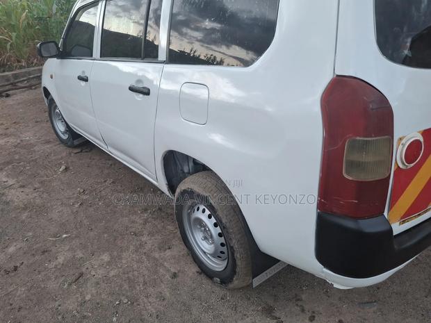 Toyota Probox 1.5 F 4WD 2013 White
