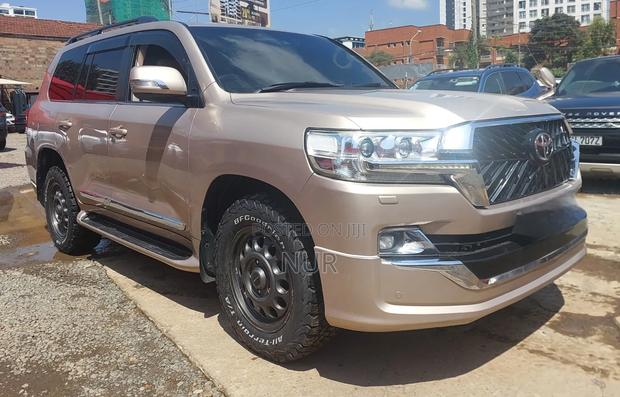 Toyota Land Cruiser 2016 Beige