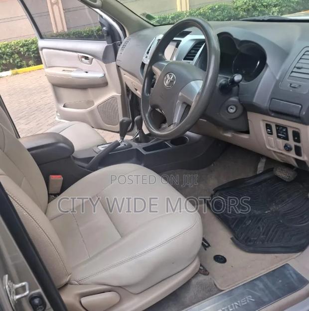 Toyota Fortuner 3.0 D AWD 2010 Silver