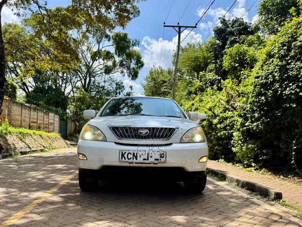 Toyota Harrier 2.4 2010 White