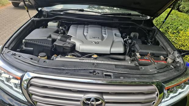 Toyota Land Cruiser 2008 Black