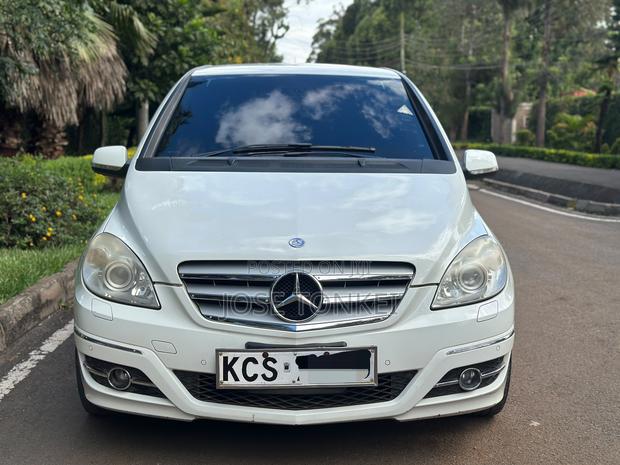 Mercedes-Benz B-Class B180 Petrol 2011 White