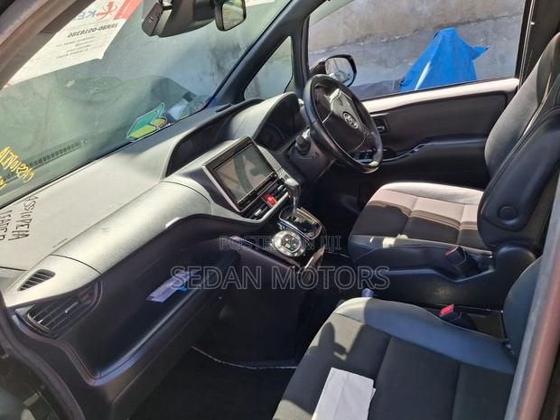 Toyota Noah 2019 Black