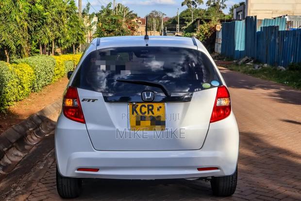 Honda Fit Automatic 2011 White
