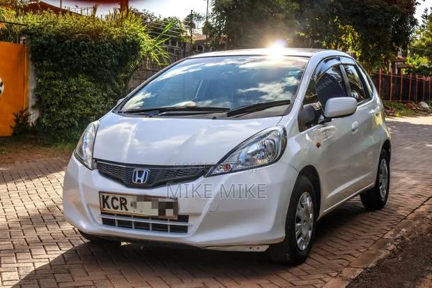 Honda Fit Automatic 2011 White