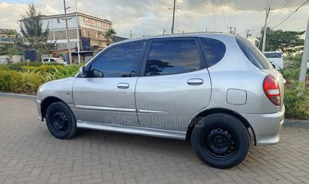 Toyota Duet 2002 Silver