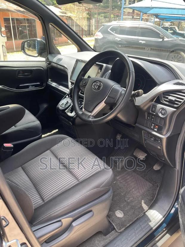 Toyota Noah 2018 Black