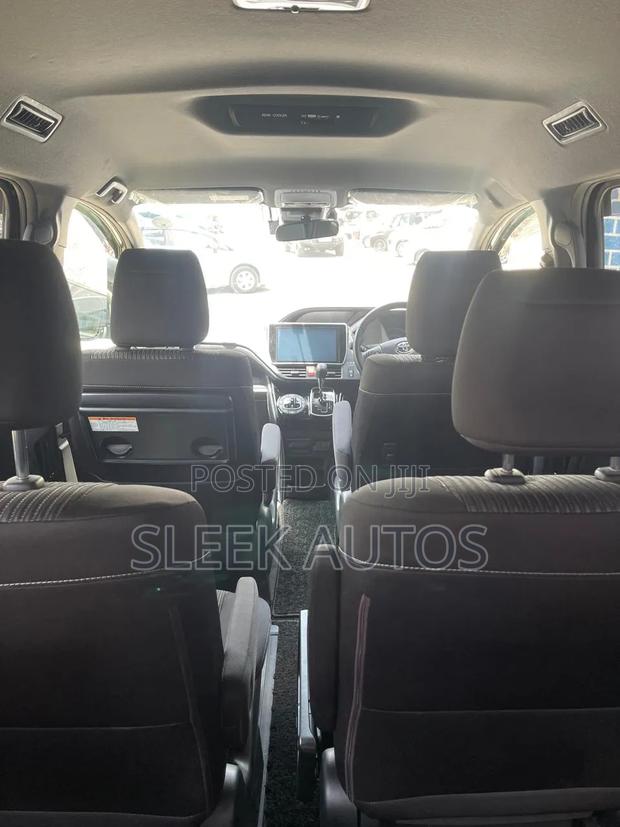 Toyota Noah 2018 Black