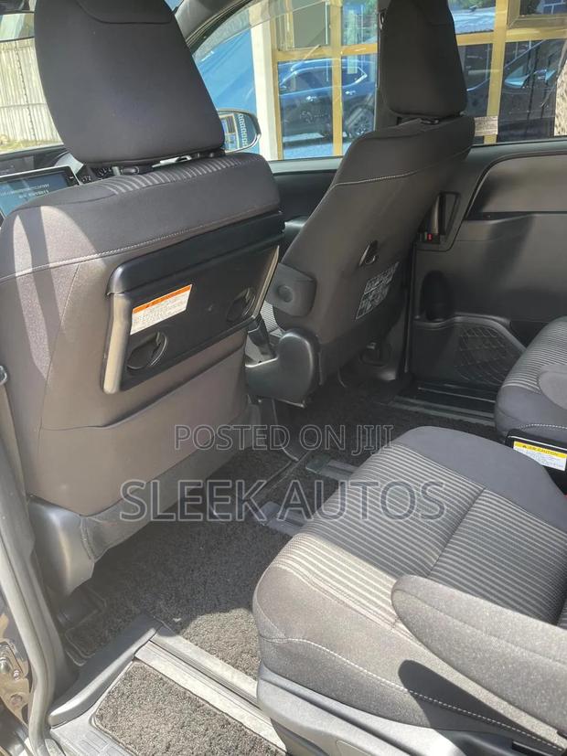 Toyota Noah 2018 Black
