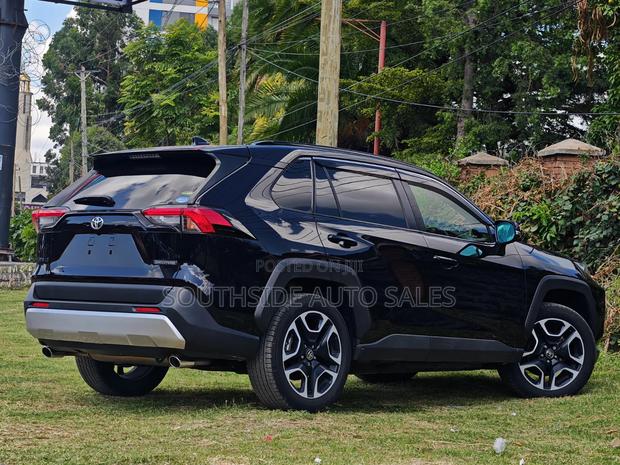 Toyota RAV4 2019 Matt Black