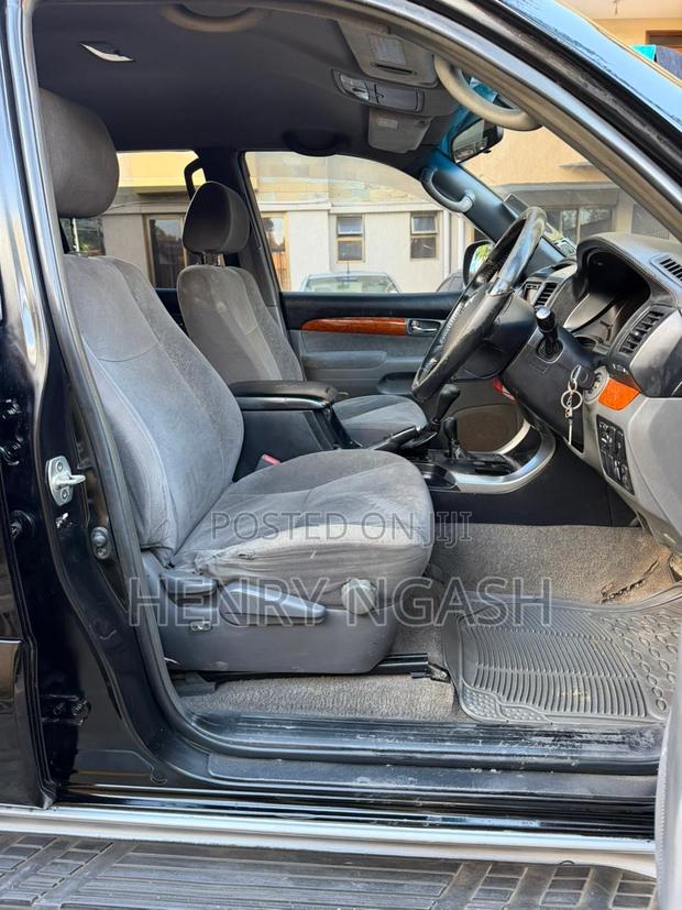 Toyota Land Cruiser Prado 2006 Black