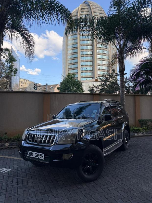 Toyota Land Cruiser Prado 2006 Black
