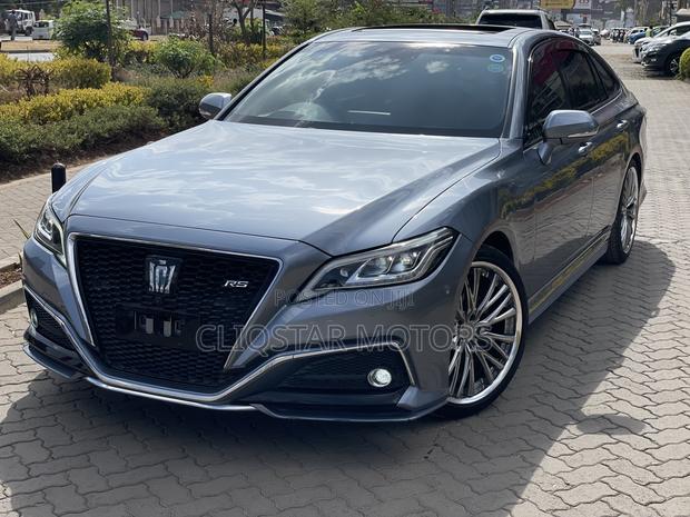 Toyota Crown 2019 Gray