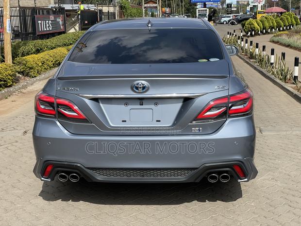 Toyota Crown 2019 Gray