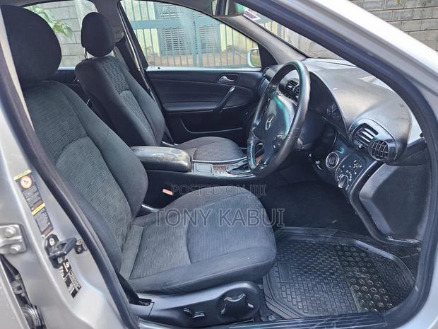 Mercedes-Benz C200 2006 Silver