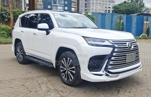 Lexus LX 600 2022 White