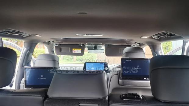 Lexus LX 600 2022 White