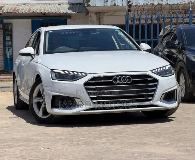 Audi A4 2.0T Premium FWD 2019 White