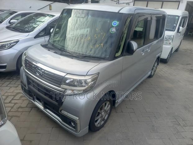 Toyota Tank 2020 Silver
