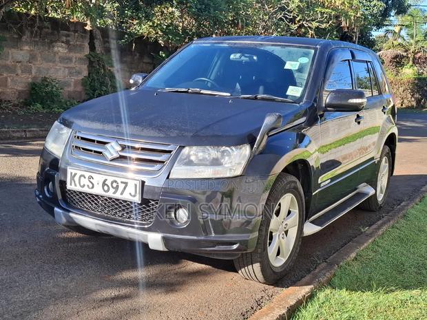 Suzuki Escudo 2011 Black
