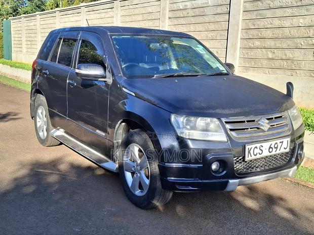 Suzuki Escudo 2011 Black