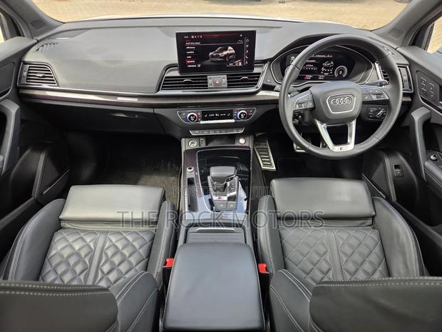 Audi Q5 45 Premium AWD quattro 2020 White