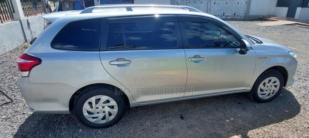 Toyota Corolla Fielder 2018 Silver